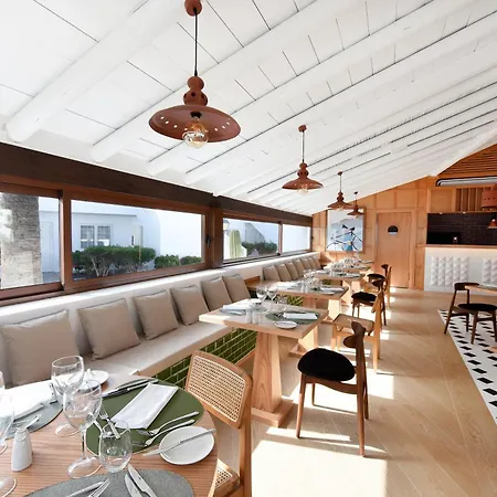 Готель Boutique H10 White - Adults Only