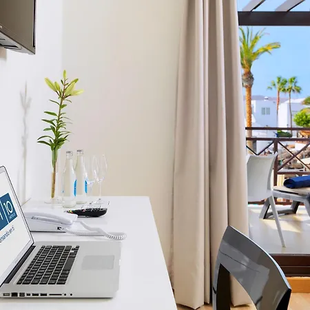 Boutique H10 White - Adults Only Otel 4*