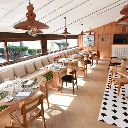 Boutique H10 White - Adults Only Otel