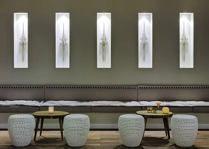 فندق أتش10 وايت سويتس البوتيكي - للبالغين فقط