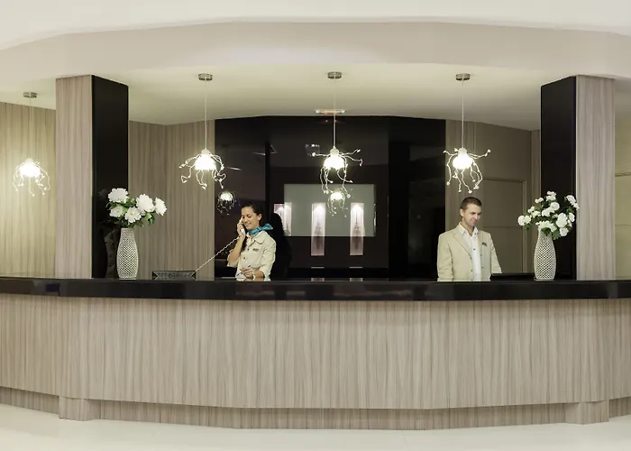 Boutique H10 White - Adults Only 4*