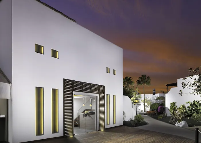 أتش10 وايت سويتس البوتيكي - للبالغين فقط