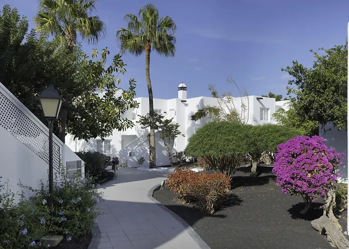 أتش10 وايت سويتس البوتيكي - للبالغين فقط فندق 4*