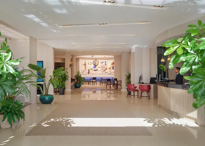 فندق أتش10 وايت سويتس البوتيكي - للبالغين فقط 4*