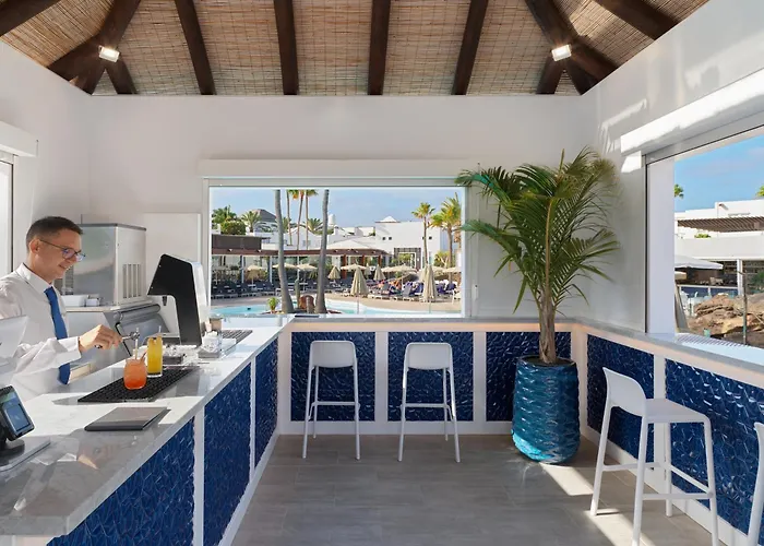 أتش10 وايت سويتس البوتيكي - للبالغين فقط 4*