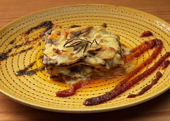 أتش10 وايت سويتس البوتيكي - للبالغين فقط