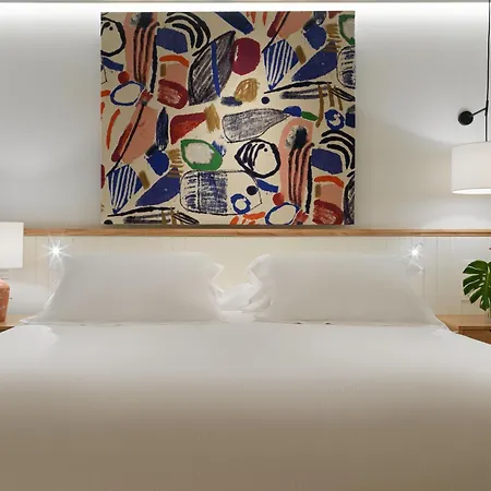 Boutique H10 White - Adults Only